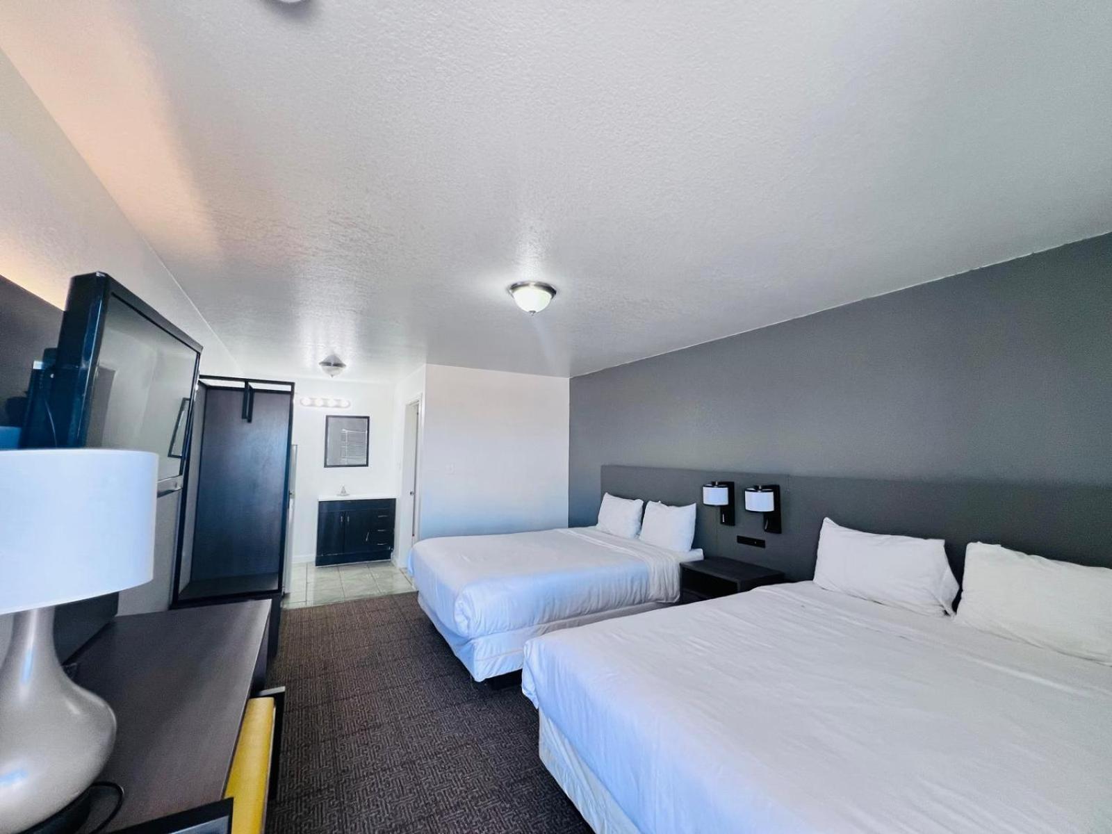 Oyo Garden Inn And Suites Pearsall I-35 East Экстерьер фото